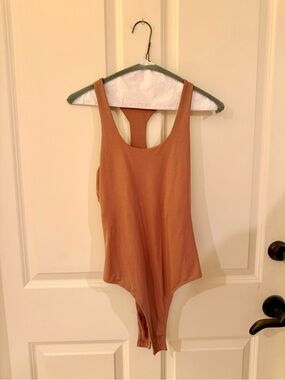 Dress Forum NWOT Sleeveless Tan Brown Bodysuit